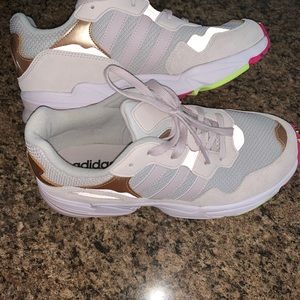 Adidas Sneakers